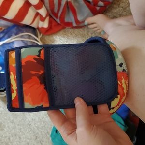 V1 Floral Hydrojug Carrier